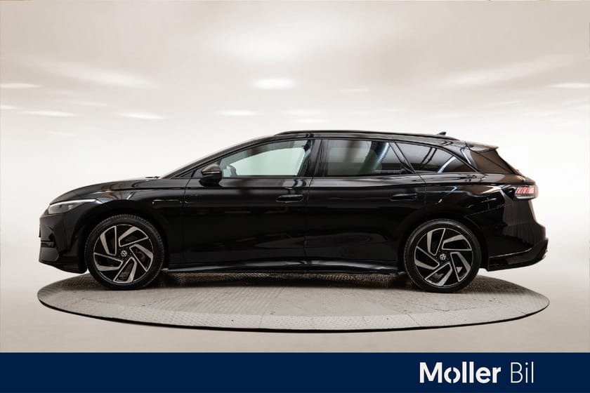 Bilde 2 av Volkswagen ID.7 GTX Tourer