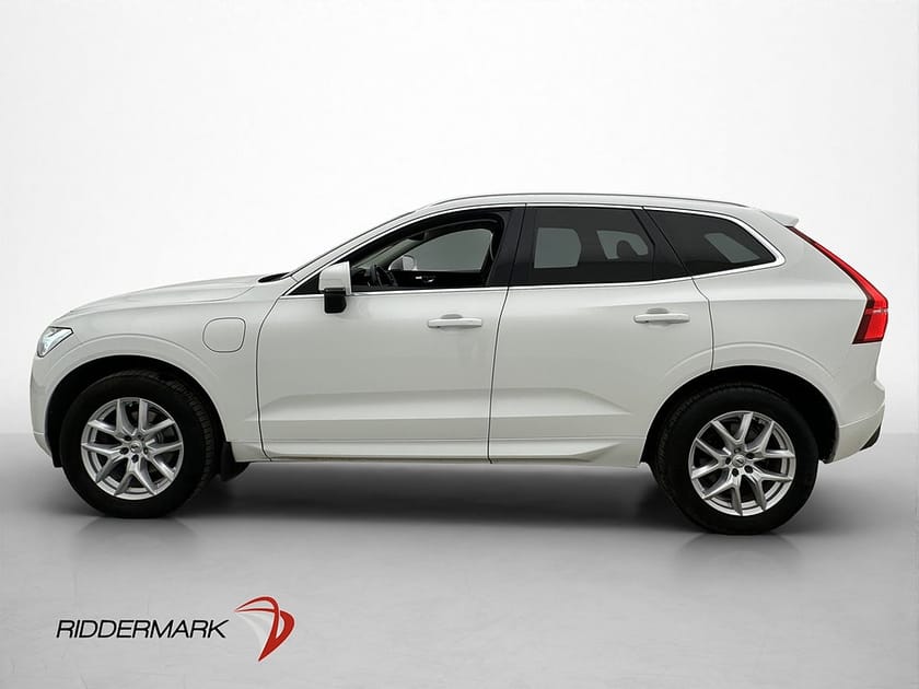 Bild 5 av Volvo XC60 T8 AWD Momentum Pano VOC Värm Kamera CarPlay Drag