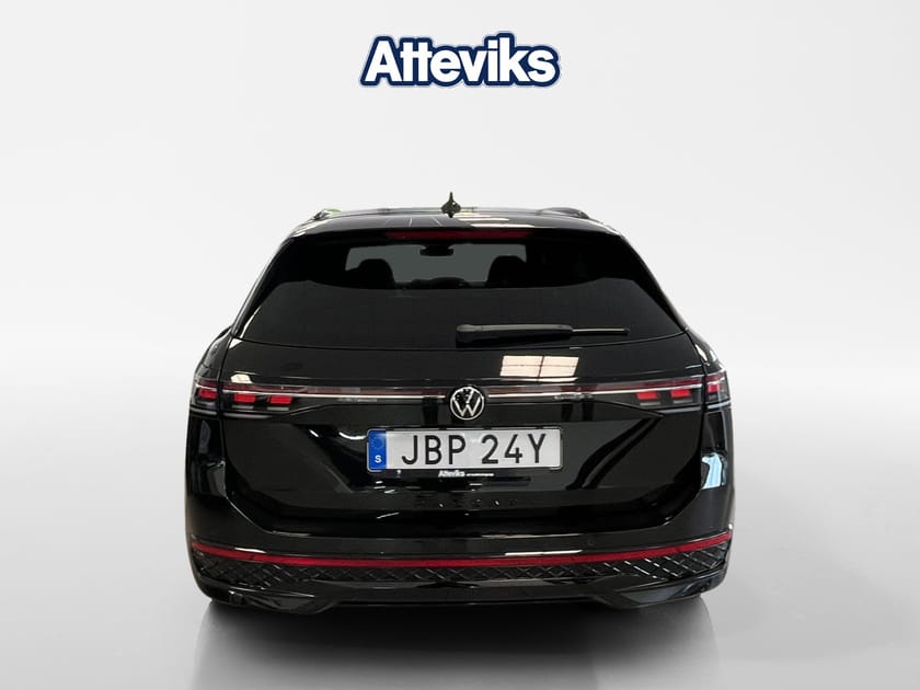 Bild 4 av Volkswagen Passat Sportscombi R-Line 2.0 TDI 4MOTION *Drag/360/Keyless/Elstol*