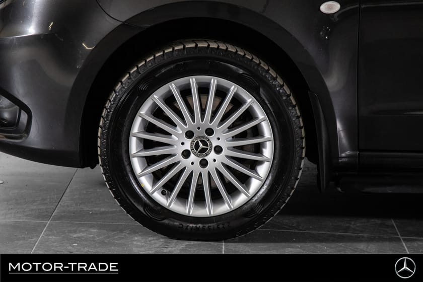 Bilde 5 av Mercedes-Benz Vito 119 CDI 4x4 3.0t 4MATIC | KROK | LAKKERTE FANGERE | INNREDNING