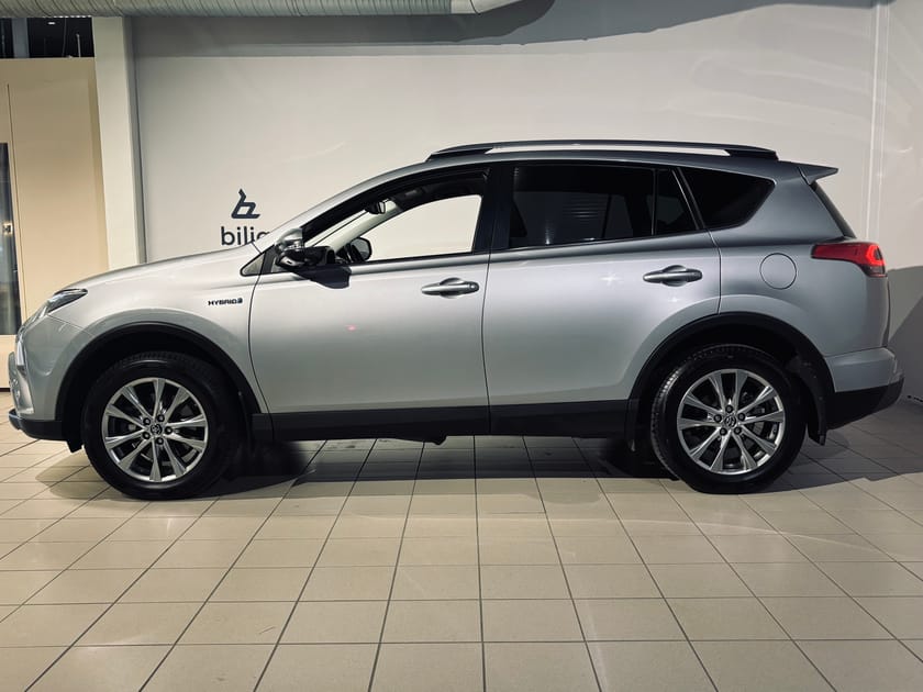 Bild 2 av Toyota RAV4 Hybrid 2,5 AWD-i Executive | Elstol | 360 | Drag |