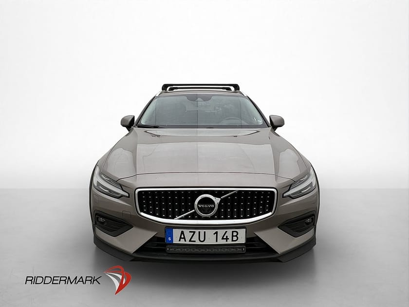 Bild 2 av Volvo V60 Cross Country D4 AWD Värmare 360° HuD H/K Skinn