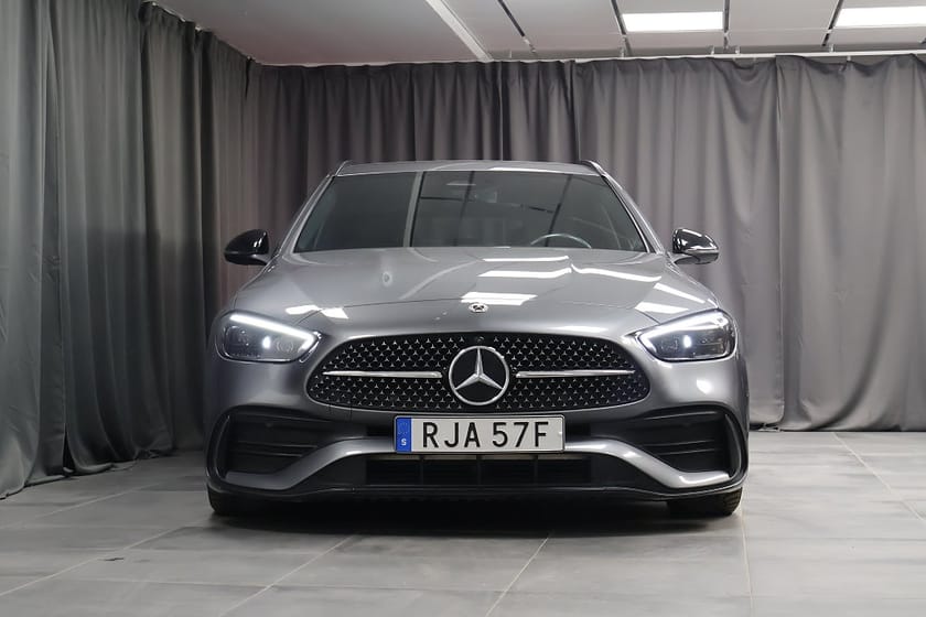 Bild 3 av Mercedes-Benz C 300 T e AMG Premium Drag 360 Keyless Night