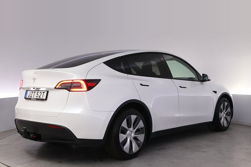 Bild 5 av Tesla Model Y Long Range AWD Autopilot Panorama Drag
