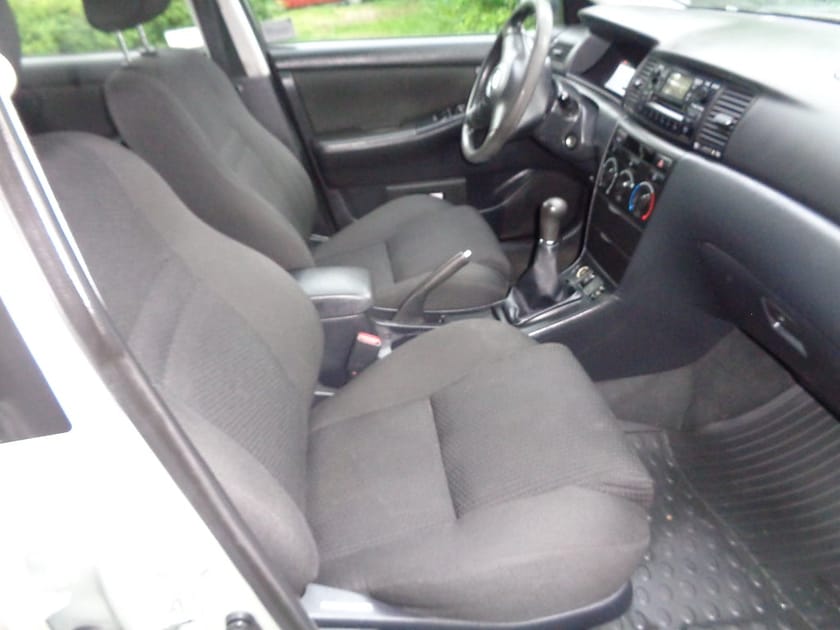 Bild 3 av Toyota Corolla 5D1.4 VVT-i NYBES/NYSERV/FÅ BRUKARE/DRAG/MV/FINANS/INBY