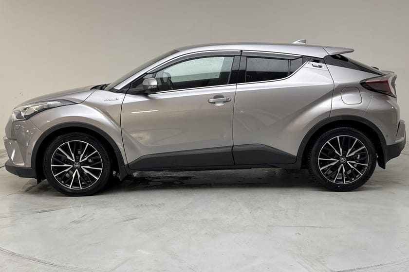 Bild 2 av Toyota C-HR Hybrid 1.8 HSD (122hk) Executive JBL Teknikpaket