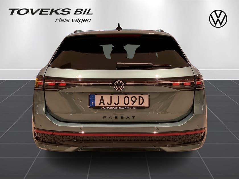 Bild 4 av Volkswagen Passat Variant eHybrid 272 DSG6 R-LINE
