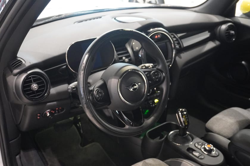 Bild 2 av MINI Cooper SE Electric Backamera Keyless CarPlay 184hk