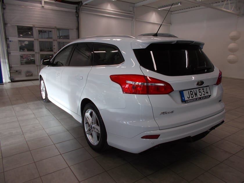Bild 4 av Ford Focus Kombi ST-Line 125hk Kamrem bytt Låg skatt