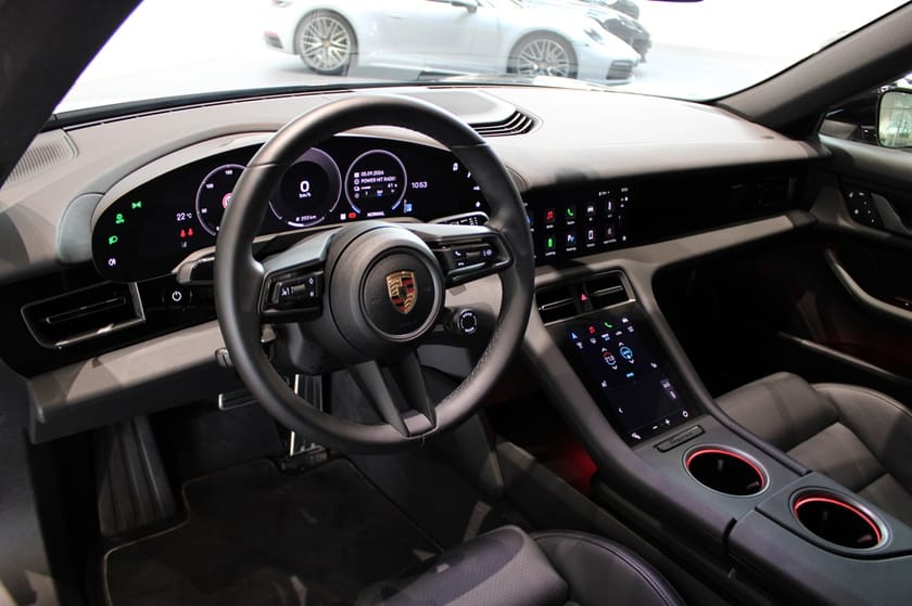 Bild 3 av Porsche Taycan 4 