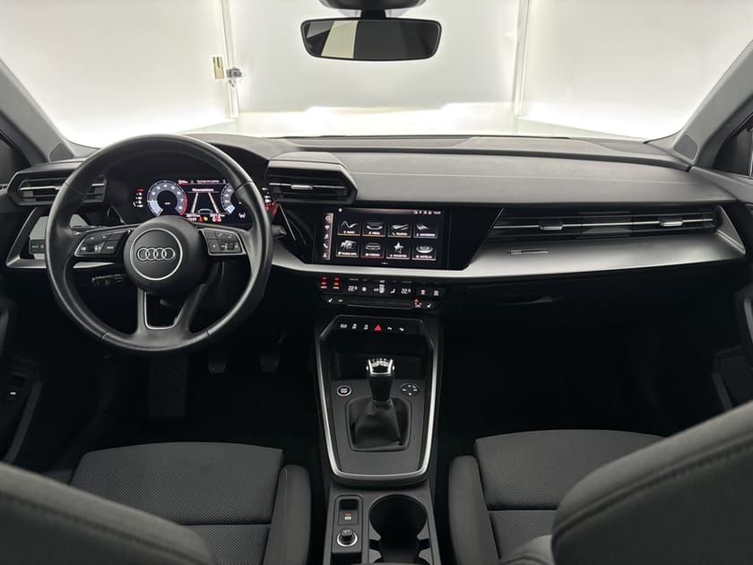 Bild 5 av Audi A3 Sedan 35 TFSI P-Värm Keyless Adaptiv Farth. CarPla