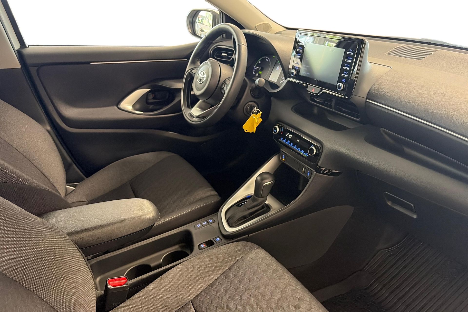 Toyota Yaris Hybrid 2024, bild 7/22