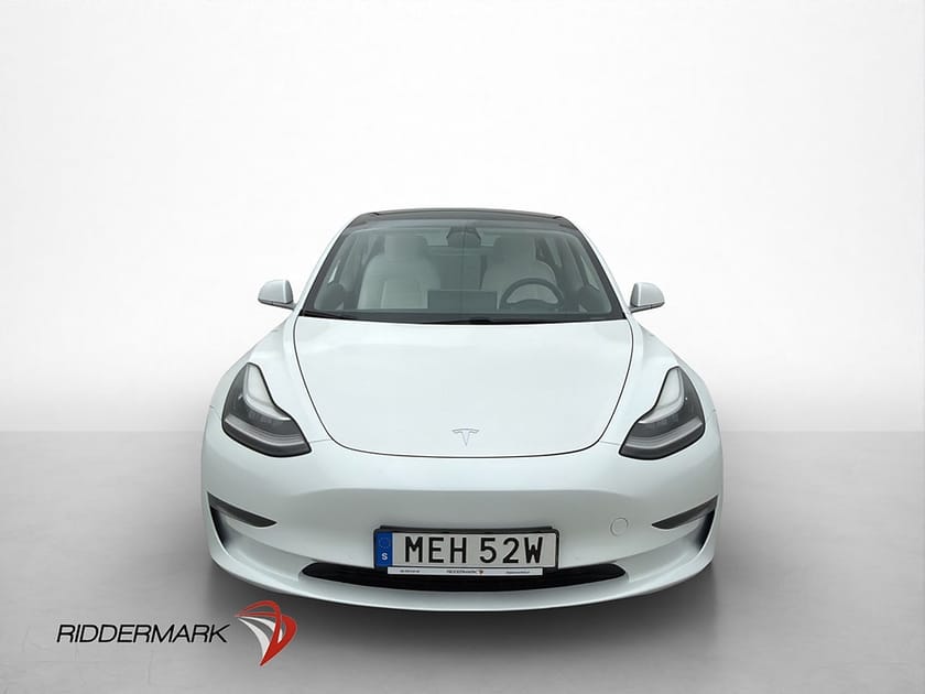 Bild 3 av Tesla Model 3 Long Range AWD Svensksåld Ljus-Interiör Pano