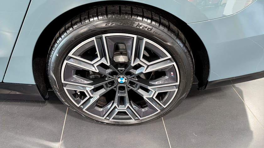 Bild 5 av BMW 530e xDrive Steptronic M Sport / Dragkrok / Ljust Läder