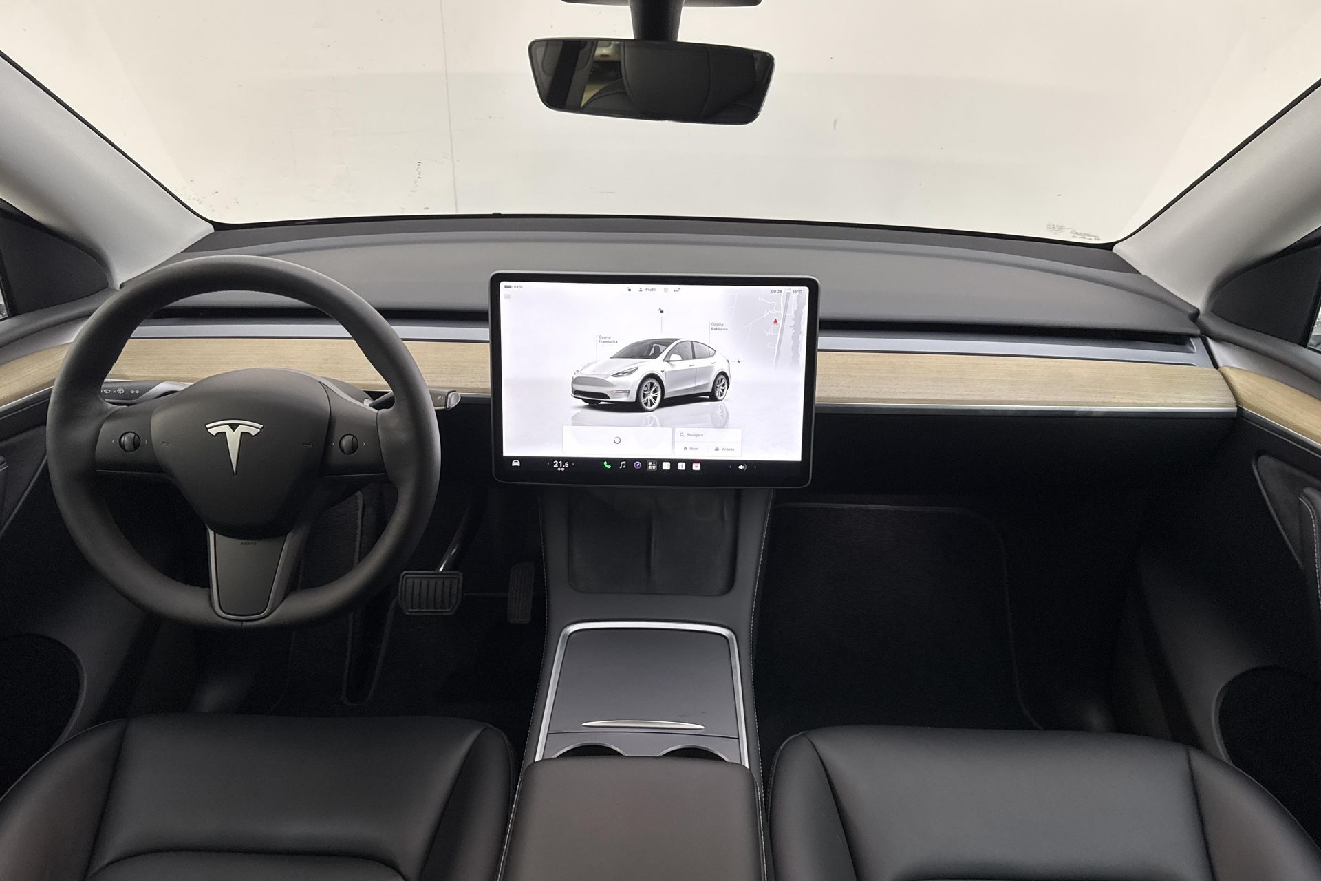 Tesla Model Y Standard Range RWD 2023, bild 7/10