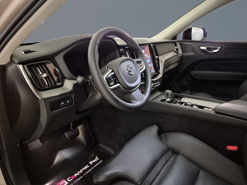 Bild 5 av Volvo XC60 T6 AWD Plus Dark Edition/SOMMARKAMPANJ/