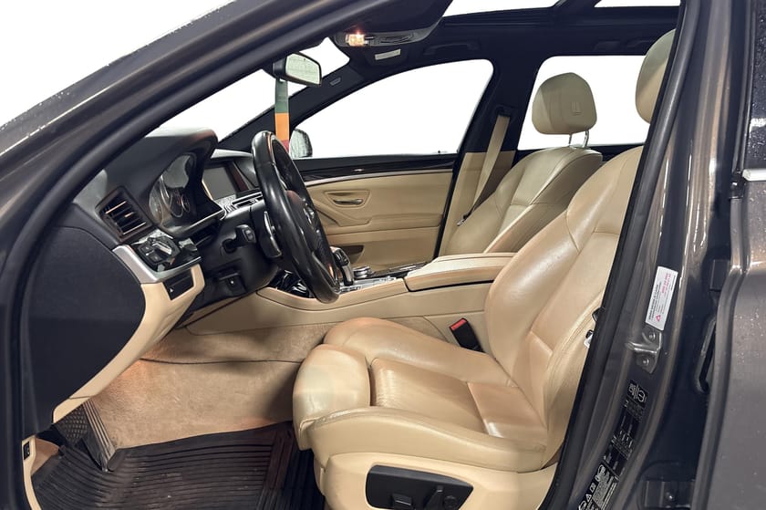 Bilde 3 av BMW 520d xDrive M Performance Touring M-Sport I Adaptive cruise I Panorama I H.feste