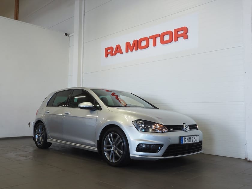 Bild 3 av Volkswagen Golf 1.4 TSI 140hk DSG Automat R-Line Dragkrok Kamera