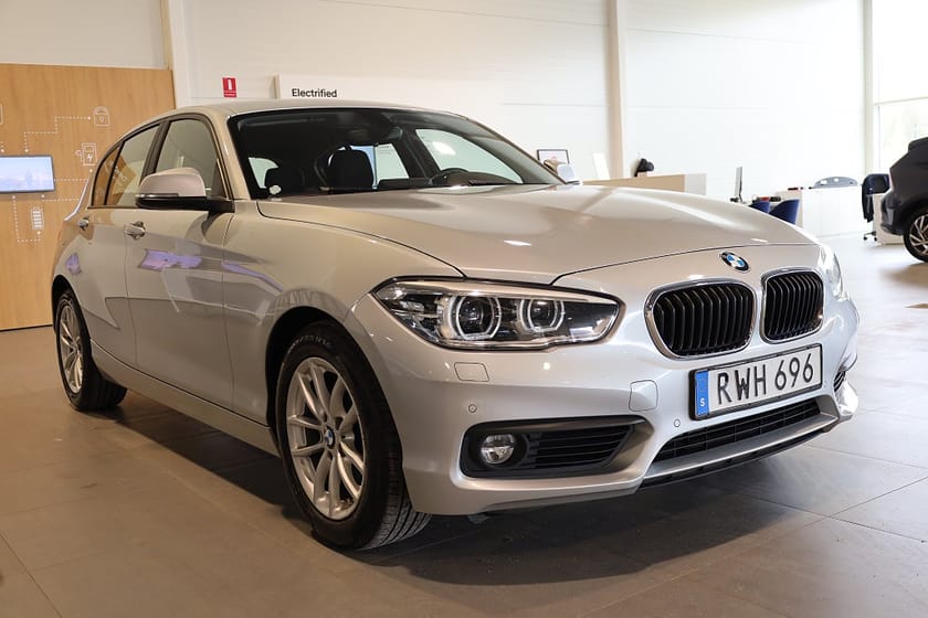 Bild 4 av BMW 118i Steptronic Advantage PDC Connected Blåtand