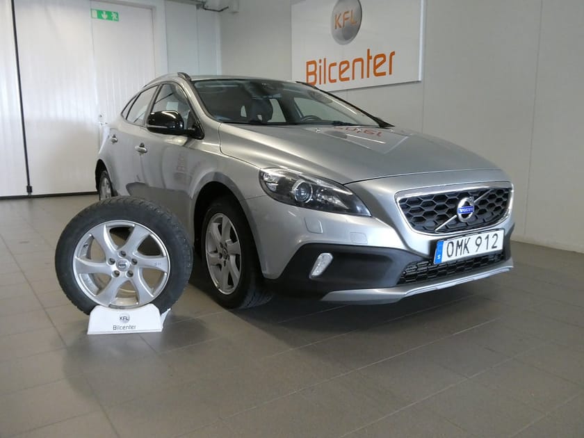 Bild 1 av Volvo V40 Cross Country D3 Business Edition Pro Aut-Drag-Värmar-Kamremsbytt-SoV