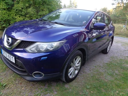 Nissan Qashqai 1.5 dCi EN BRUKARE/FULLUTRUSTAD/FULLSERVAD/MVG/FARTH MM