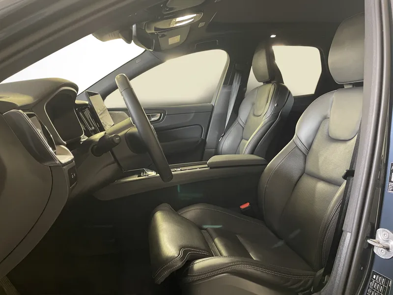 Bild 15 av 17 – Volvo XC60 T8 Plus Black Nordic Edition Plus Nordic Edition