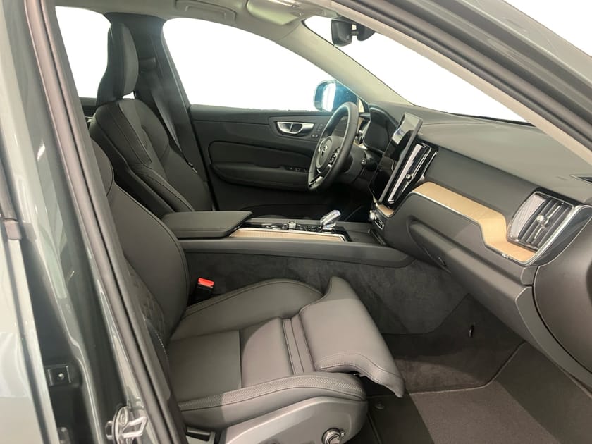 Bild 4 av Volvo XC60 T6 Plus Dark Nordic Edition