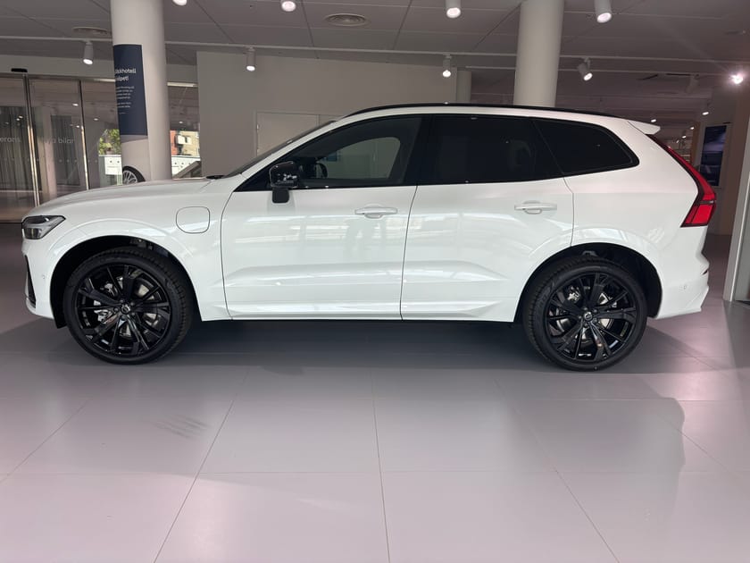 Bild 2 av Volvo XC60 T6 Plus Black Nordic Edition