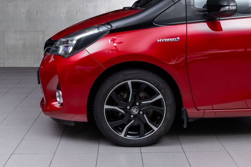 Bilde 2 av Toyota Yaris Hybrid 1,5 Active BiTone e-CVT
