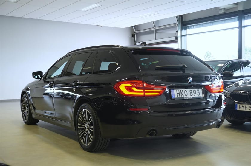 Bild 3 av BMW 520d xDrive Touring Sport Line Drag Kamera Navi