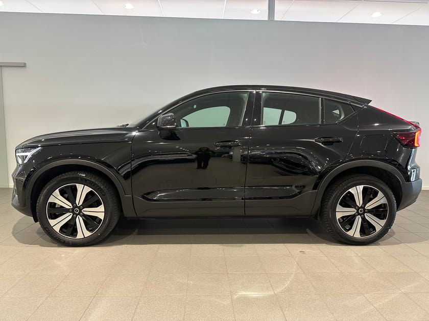 Bild 3 av Volvo C40 Recharge Plus/ Navigation/ Backkamera/ Sensorer Fram och Bak/ Panoramatak/ 10.000kr tillbehör /