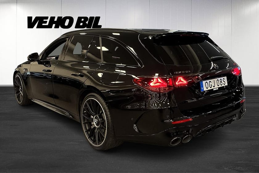 Bild 4 av Mercedes-Benz AMG E 53 HYBRID T 4MATIC+