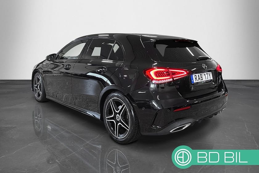 Bild 2 av Mercedes-Benz A 180 A180 AMG PANORAMA AMBIENT LIGHT BACKKAMERA WIDESCREEN