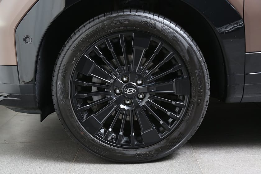 Bild 4 av Hyundai Santa Fe PHEV 4WD AWD Calligraphy Line 7-sitsig | 252HK | Moms