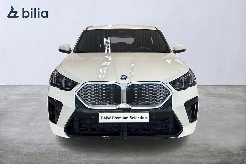 Bild 5 av BMW iX2 xDrive30 xDrive 30 M-Sport | Aktiv farth. | Drag | Tonade rutor