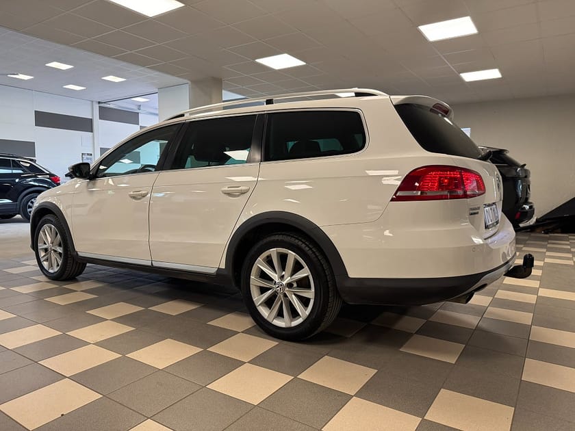 Bild 5 av Volkswagen Passat Alltrack 2.0 TDI DPF 4M DSG Helskinn B-Kamera Dieselvärmare Drag