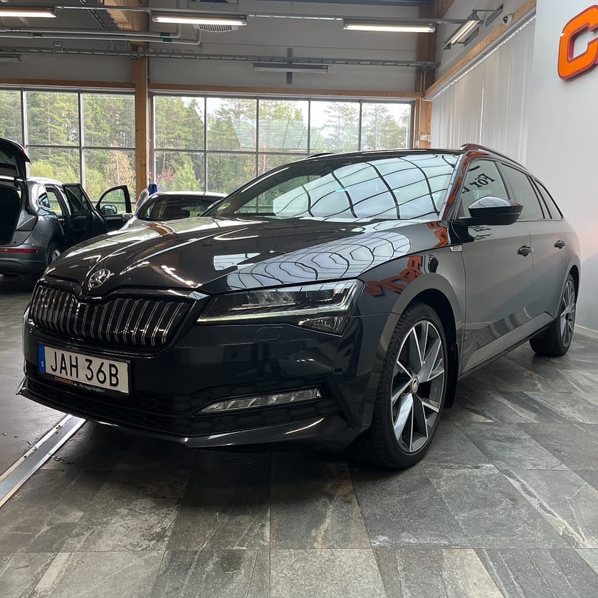 Bild 5 av Škoda Superb iV Kombi Skoda 1.4 TSI Business Sportline Backkamera Värmare Drag