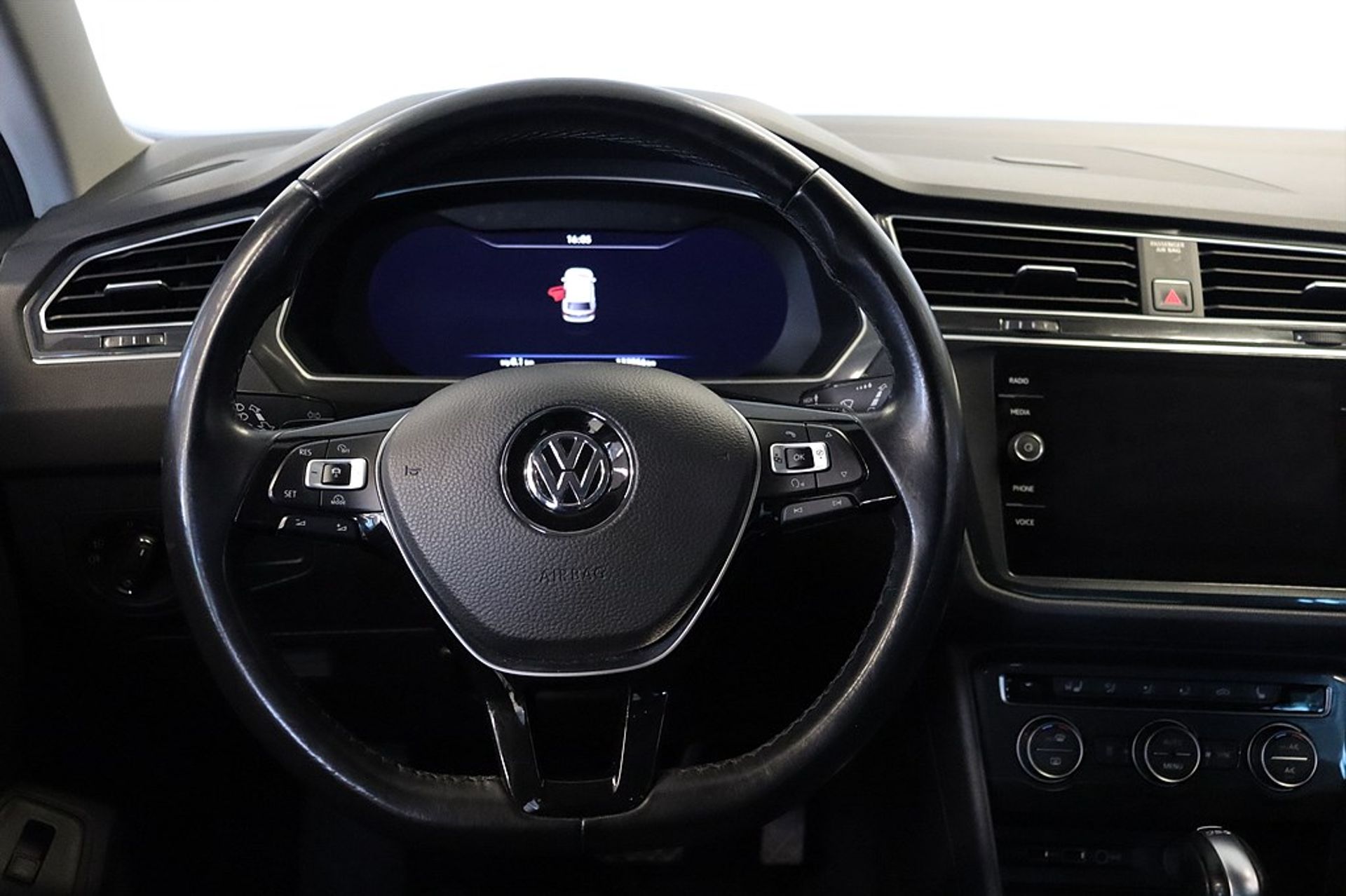 Volkswagen Tiguan 2.0 TSI 4Motion 2018, bild 2/10