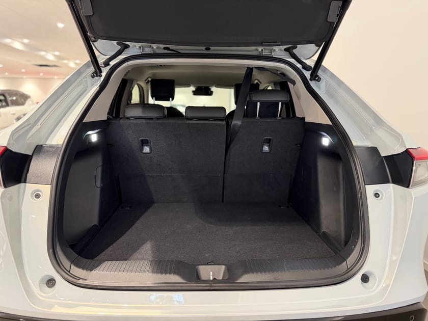 Bild 4 av Honda HR-V e:HEV 1.5 i-MMD e-CVT / Parkeringssensorer Fram & Bak / Backkamera / Navigation /