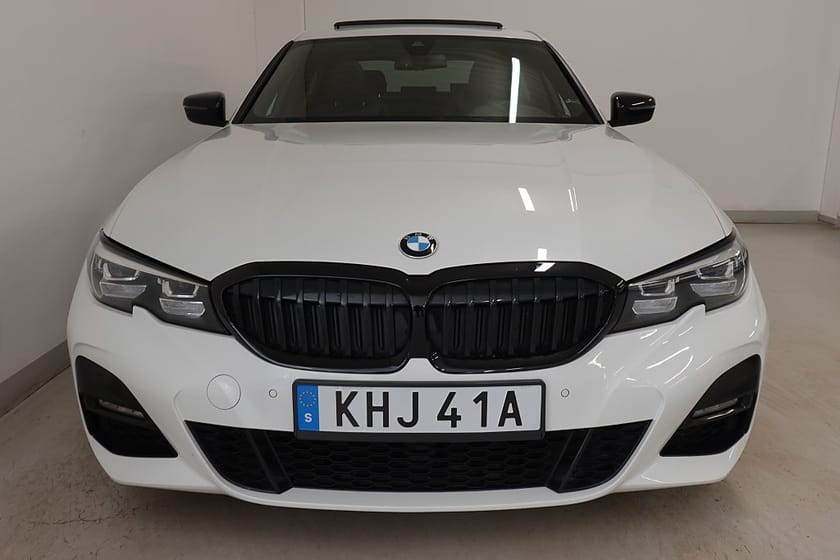 Bild 2 av BMW 320d xDrive Sedan M Sport Taklucka Drag D-Värme H/K
