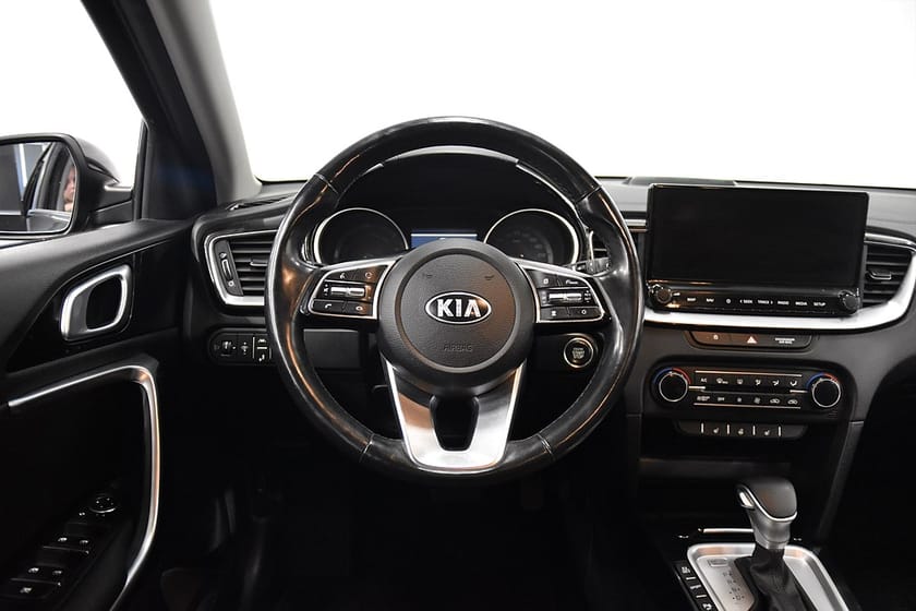Bild 2 av Kia Ceed Sportswagon Plug-in Hybrid Navi Adaptivf Rattv B-kam Carplay