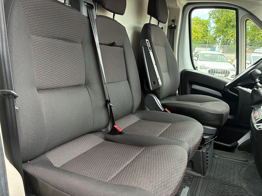 Bild 5 av Peugeot Boxer Van PRO+ L3H2 335 140 hk MAN LEASEBAR