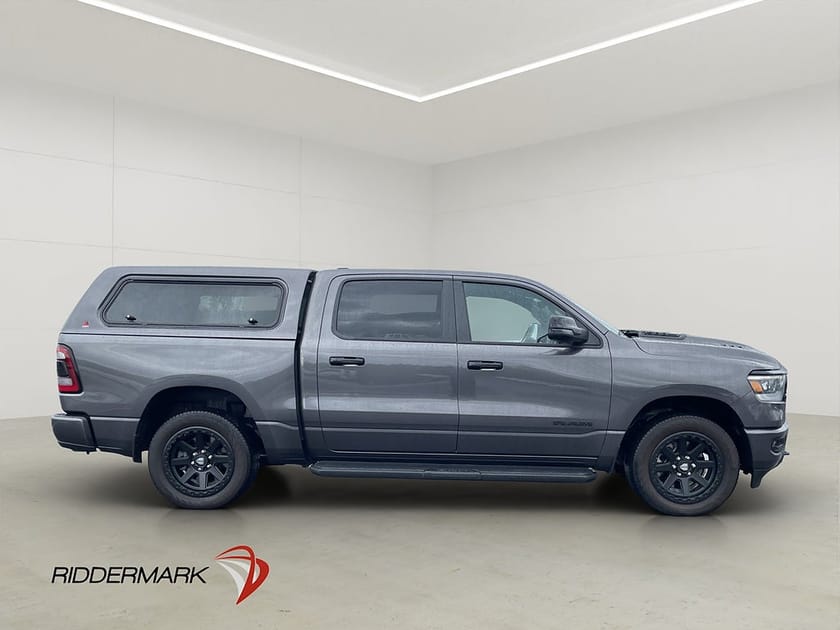 Bild 2 av RAM 1500 Crew Cab Dodge Laramie Night 5.7 Drag H/K Släde Kåpa Moms