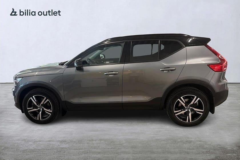 Bild 5 av Volvo XC40 D4 AWD Momentum Intro Edt Pano B-kam Drag Skinn Navi