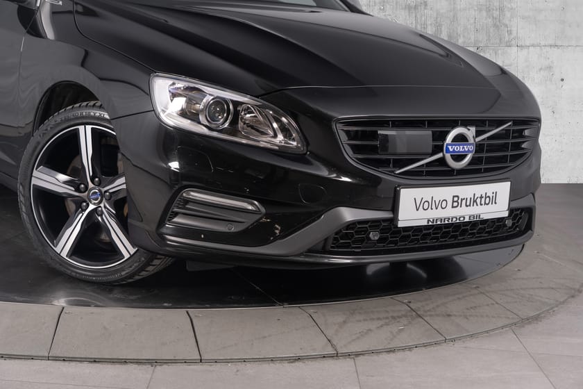 Bilde 2 av Volvo V60 D5 AWD R-Design. Krok/Adaptiv cc/Oppv.ratt/Aktive lys