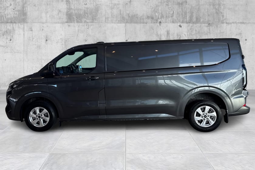 Bilde 2 av Ford Transit Custom 320 Limited AWD Aut L2 H.feste*Webasto*Kamera*ACC++