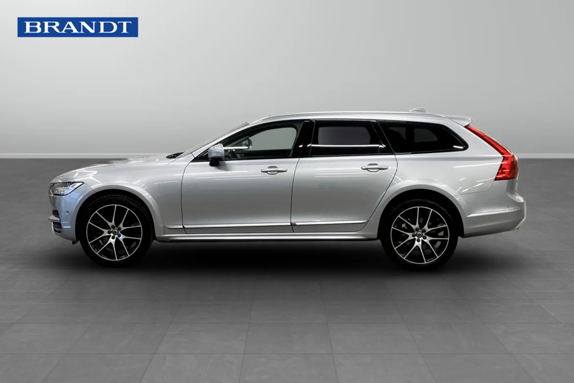 Volvo V90 Cross Country