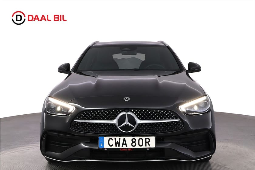 Bild 2 av Mercedes-Benz C 300 T de 4MATIC C300 4M 313HK AMG P-VÄRM DRAG 360° NAVI APP-CON