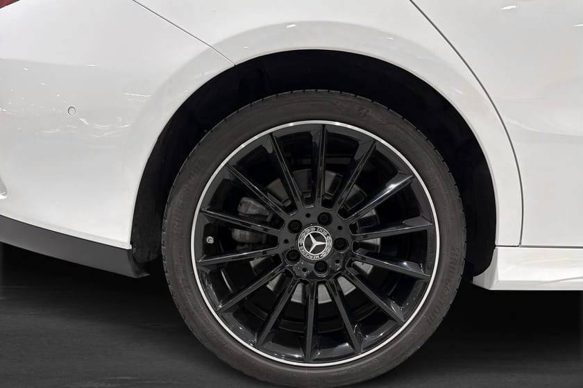 Bild 5 av Mercedes-Benz CLA 250 e 8G-DCT, AMG PAKET, PANORAMA, 19" ALU, 218hk, 2023