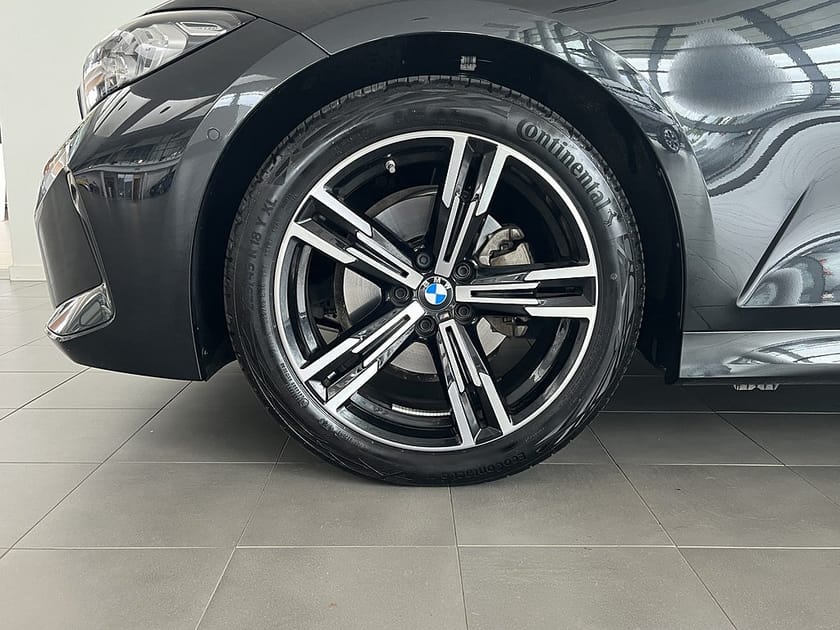 Bild 4 av BMW 320d xDrive Touring 320 M Sport Drag HiFi 18" Park Assist